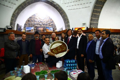 SİVSAD'DAN REHA BİLİR'E ONURSAL ÜYE UNVANI