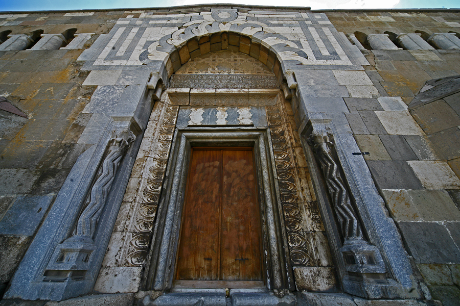 ALAADDİN CAMİİ