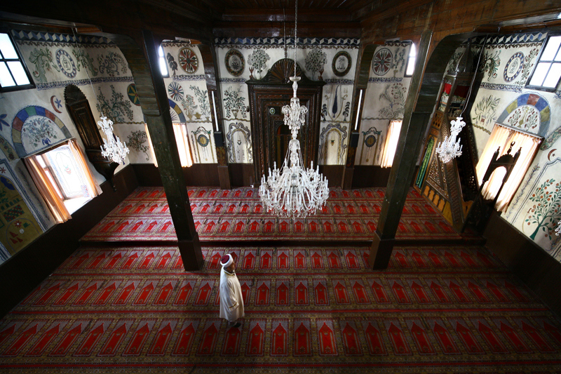 DEŞTİĞİN CAMİİ - DOĞANHİSAR